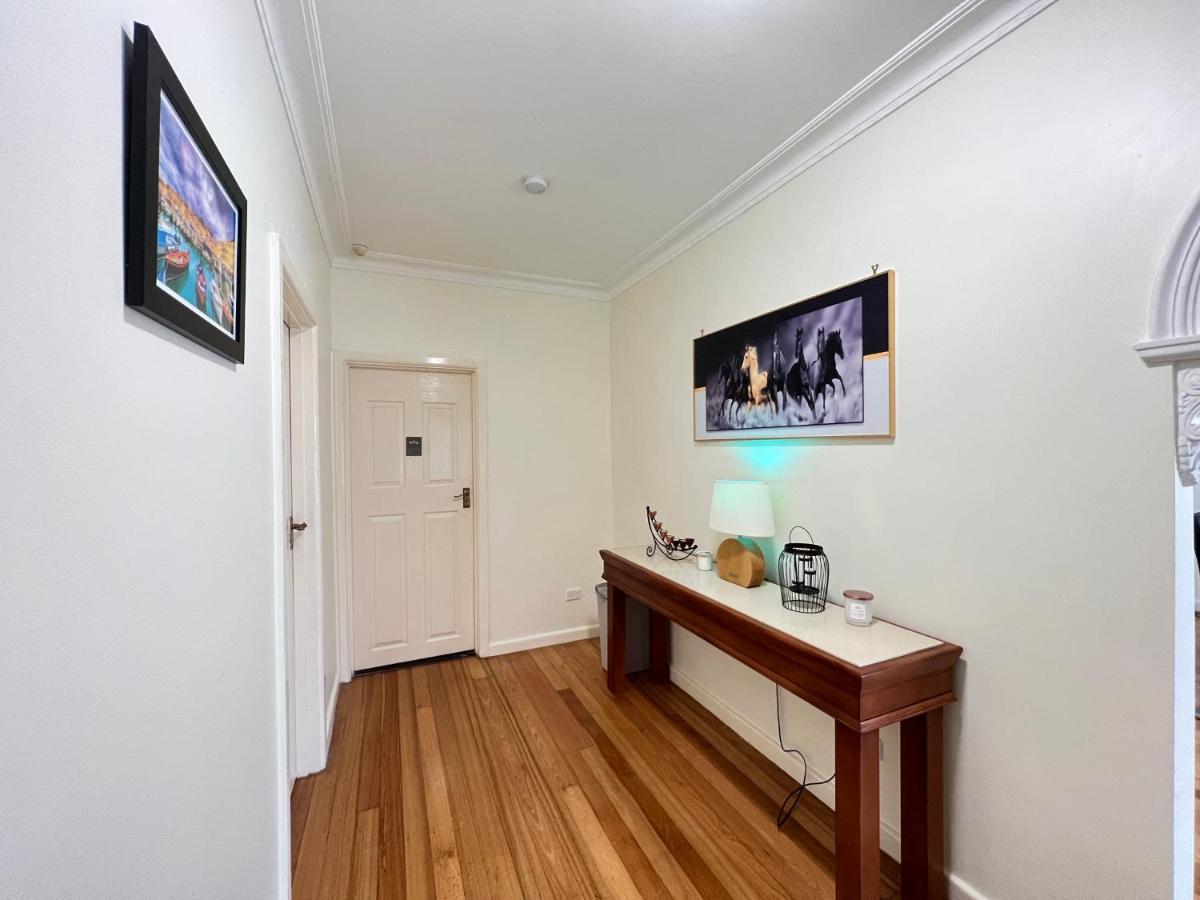 Cosy 4Br Home 15 Minutes Away From Melbourne Airport St Albans Kültér fotó