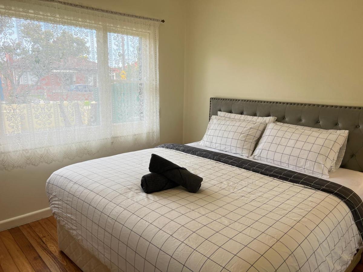Cosy 4Br Home 15 Minutes Away From Melbourne Airport St Albans Kültér fotó