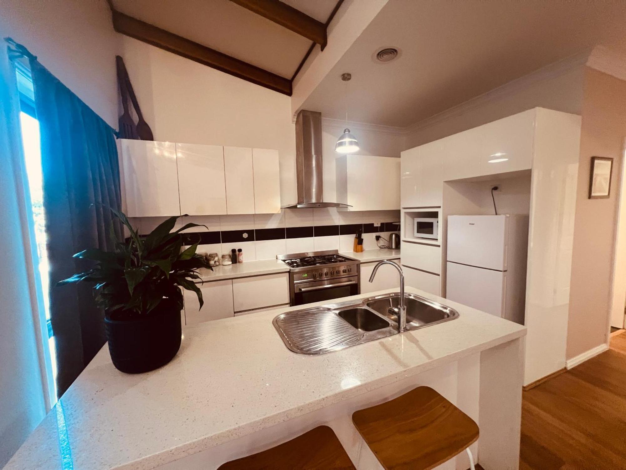 Cosy 4Br Home 15 Minutes Away From Melbourne Airport St Albans Kültér fotó