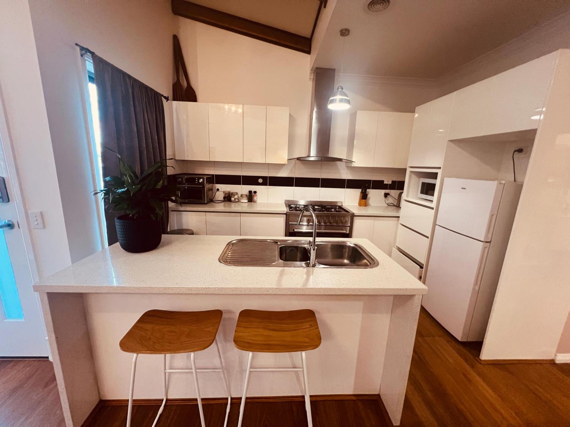 Cosy 4Br Home 15 Minutes Away From Melbourne Airport St Albans Kültér fotó